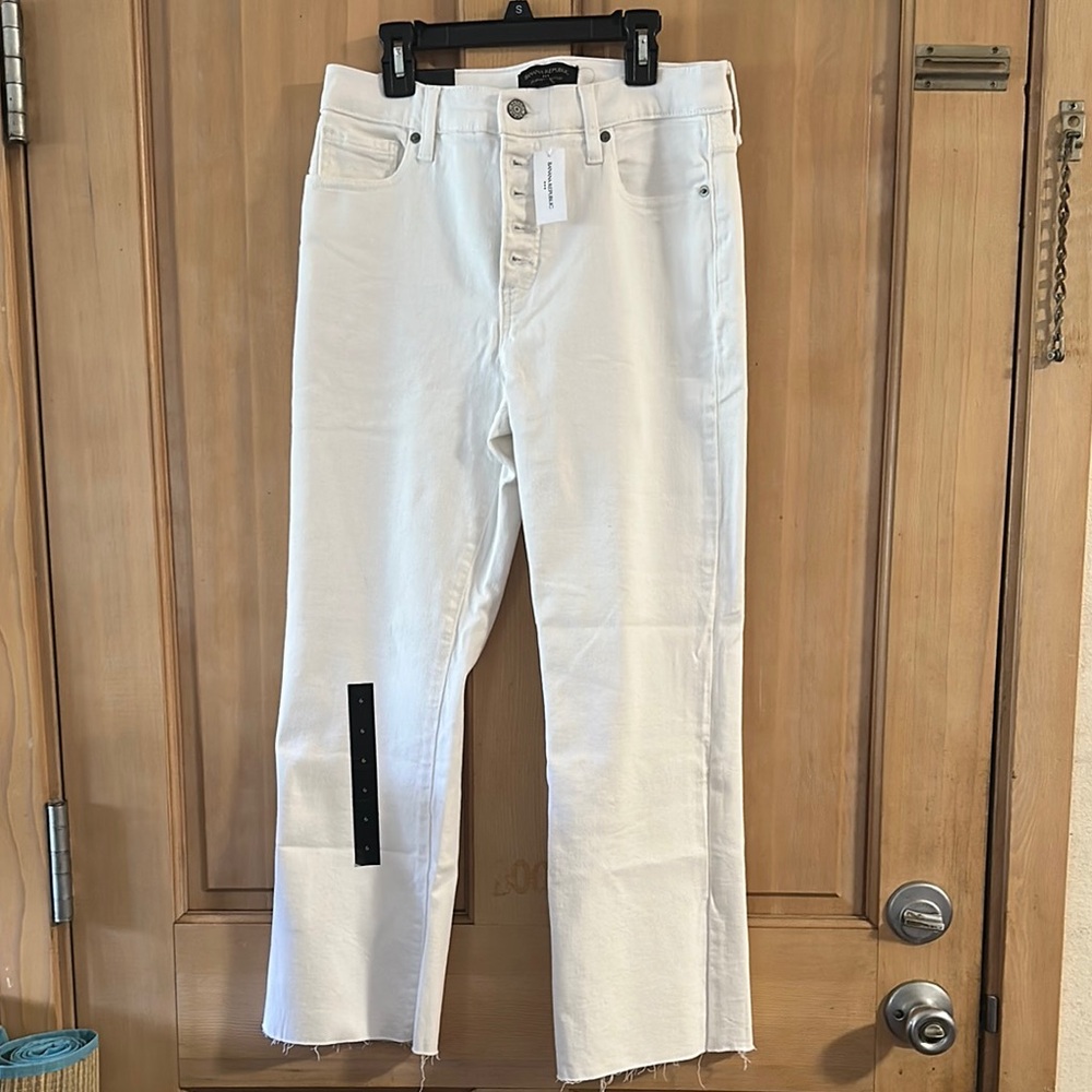 Banana Republic Factory White Boot Cut Jeans with Modern Design